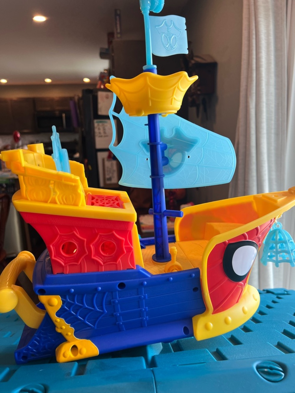 Hasbro Spidey and His Amazing Friends Water-Webs Webs Ahoy Bubble Pirate Ship - Picture 3 of 3